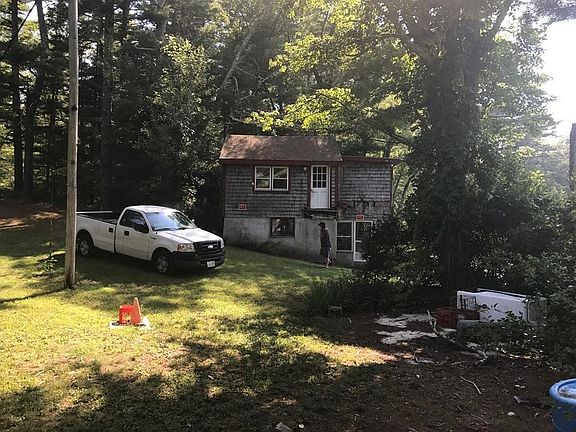 2nd image of 9 Sunnyside Ln