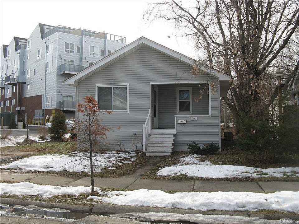 1st image of 601 Oakland Ave