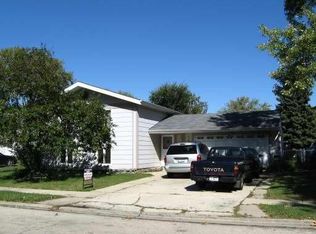 168 Vantroba Dr, Glendale Heights, IL
