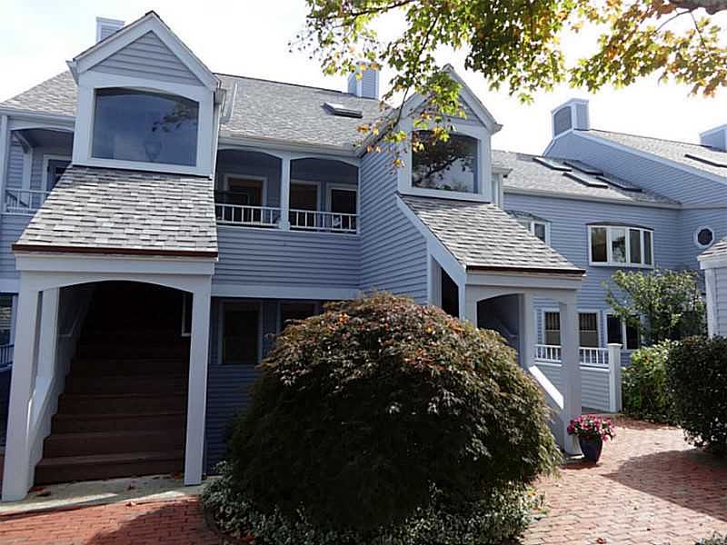 1st image of 152 Crompton Ave APT 6