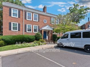 4811 29th St S APT A2, Arlington, VA 22206