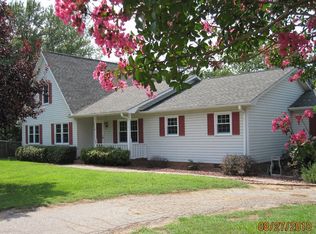 595 Meece Bridge Rd, Taylors, SC 29687