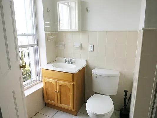 Rented by MNS | media 6