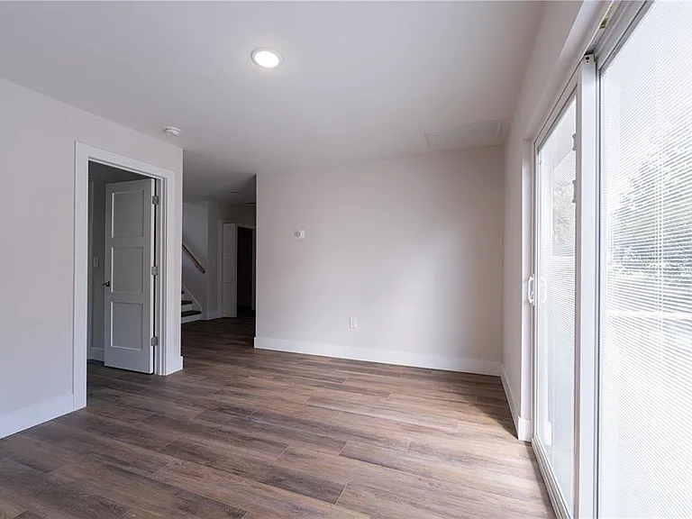 2721 Ingeborg Ct — Photo 24