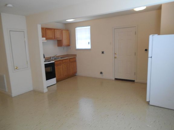Living/kitchen area