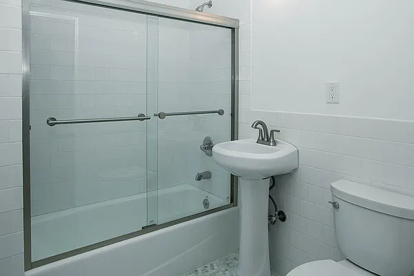 Rented by Nooklyn NYC LLC | media 7