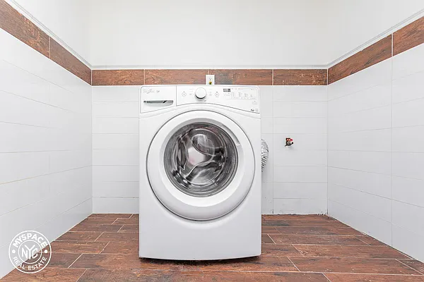 Rented by MySpaceNYC | media 37