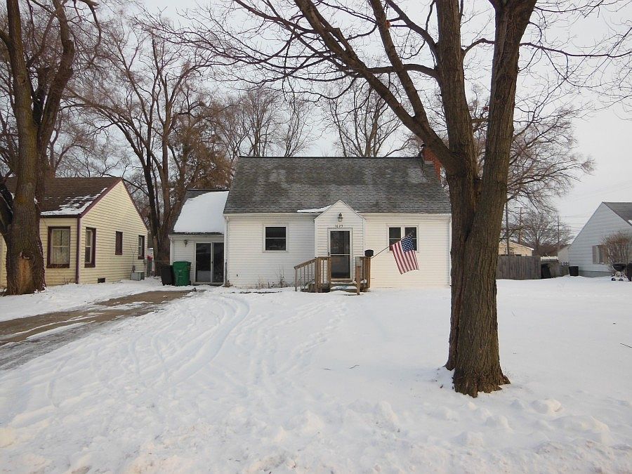 1st image of 1625 Clarendon Ave