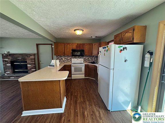 4th image of 217 Bindale Rd