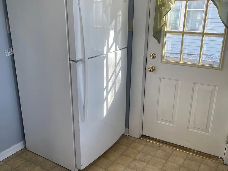 121 E Florida St — Photo 17
