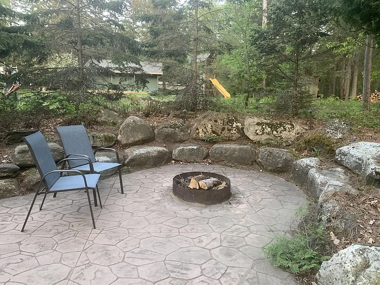 4410 Beach Ln NE — Photo 8