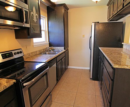 3rd image of 3116 Barbwood Dr