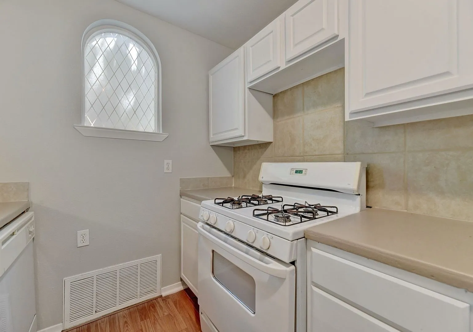 2712 Whitis — Photo 4