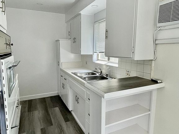 2nd image of 842 Westbourne Dr APT 1