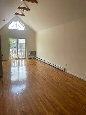 Rented by Metropolis International Realty Inc. | media 1