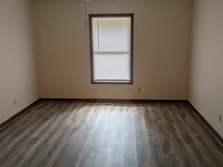 6004 Bartlett Ct — Photo 23