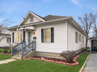 223 Fair Ave, Flora, IL 62839