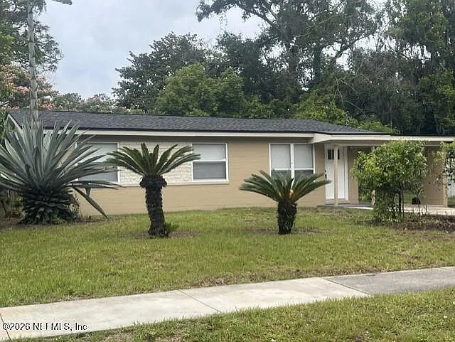 9206 Greenleaf Rd — Photo 1