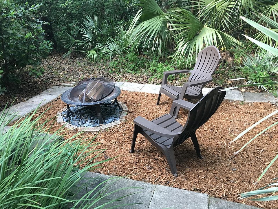 2nd image of 121 NW 28th St