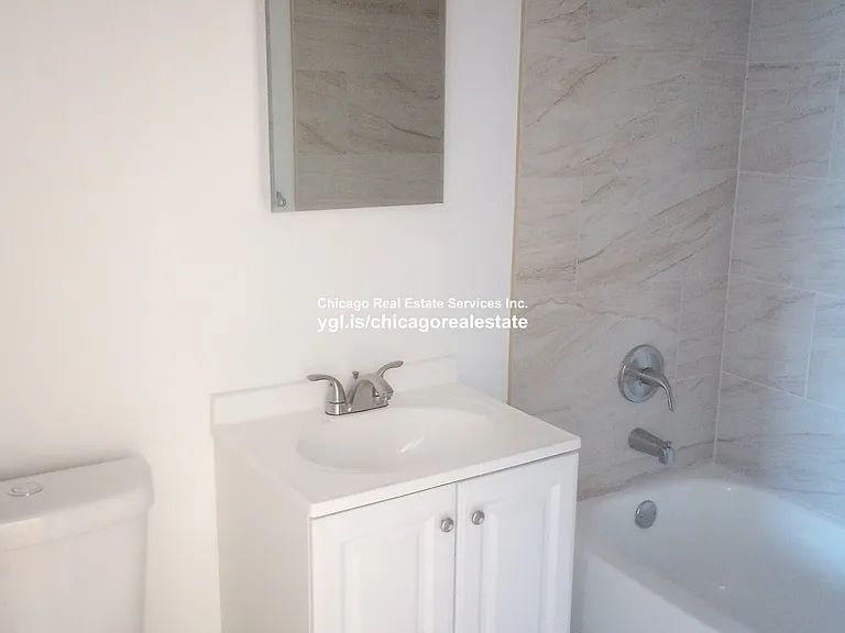 8506 Waukegan Rd #10 — Photo 10