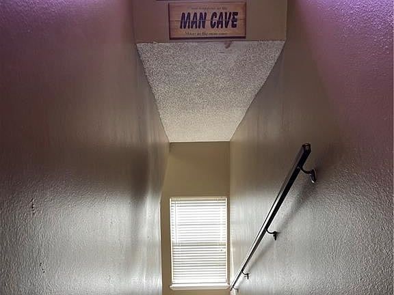 3rd image of 2425 Oxford Pl APT 147