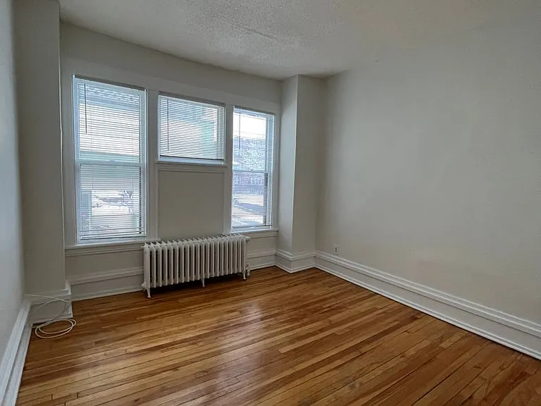 608 Ridgewood Ave — Photo 5