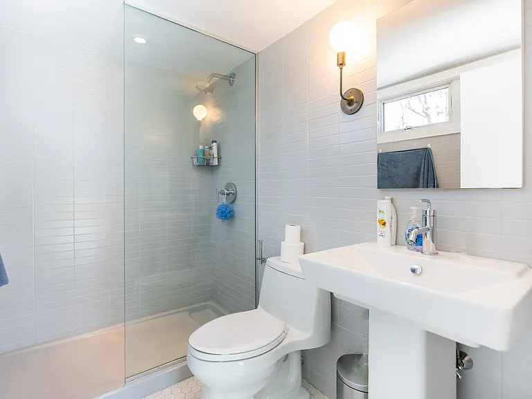 34 Runnymeade Dr — Photo 17