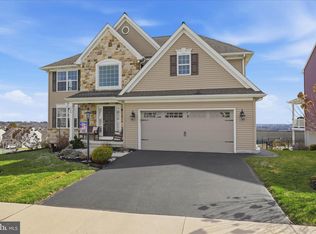 446 Lancer Dr, Columbia, PA 17512