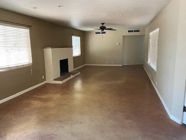 1405 E Lester St — Photo 8