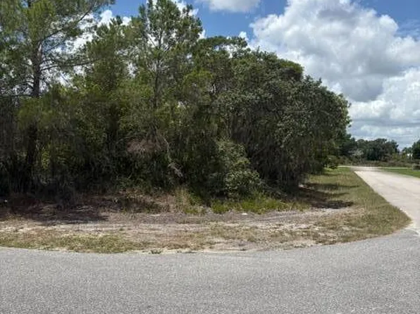 122 Grapefruit Ave NW, Lake Placid, FL 33852