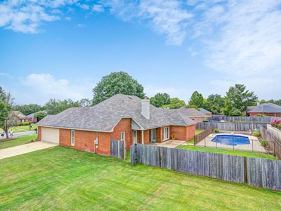 3rd image of 8619 Willowbrook Ct