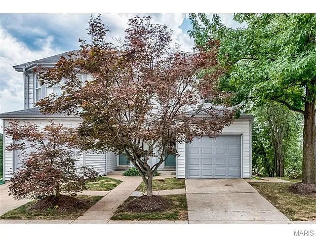 1470 Whispering Creek Dr photo 1
