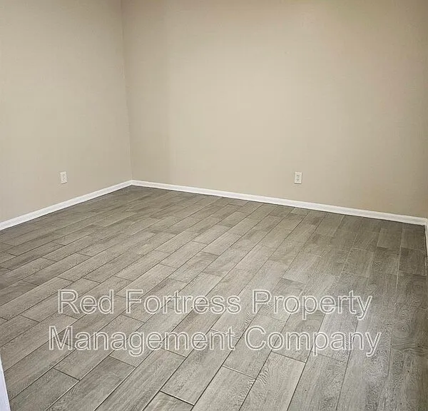 4514 Leonard Blvd S — Photo 6