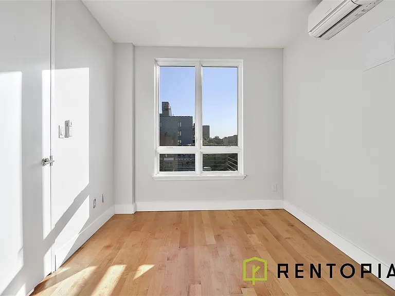 836 Dekalb Ave #3J — Photo 3