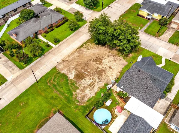 557 Maple Ave, Houma, LA 70364