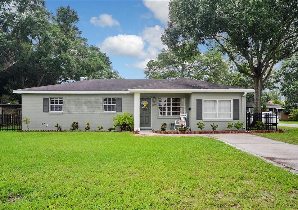 1st image of 10230 N Oakleaf Ave