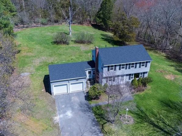 50 Milford St, Medway, MA 02053