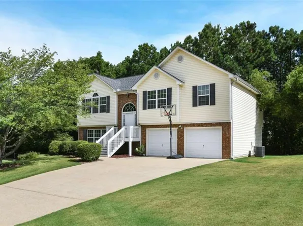 851 Walkingstick Dr, Douglasville, GA 30134