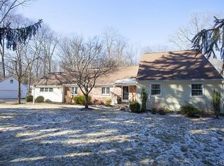 74 Garlen Rd, Katonah, NY 10536