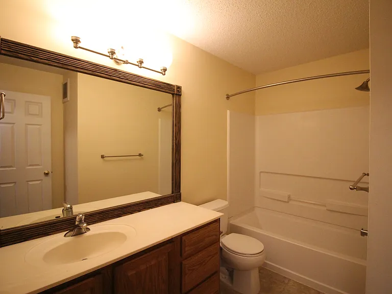 10651 Pond Curv — Photo 14