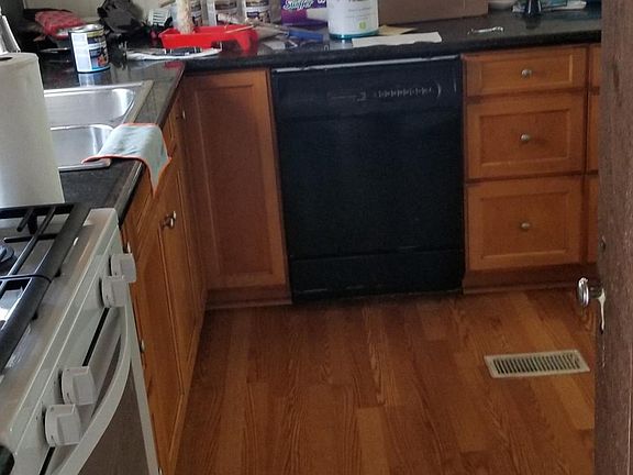 3rd image of 531 Pier Ave #20