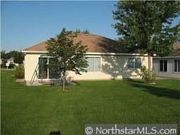 2nd image of 982 Willow View Cir