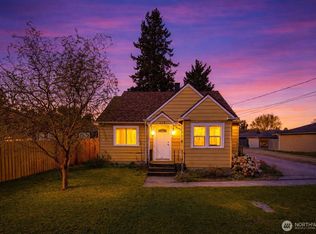 513 S Pine Street, Burlington, WA