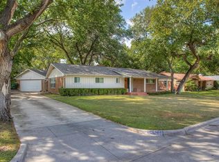 4108 Marys Creek Dr, Benbrook, TX 76116