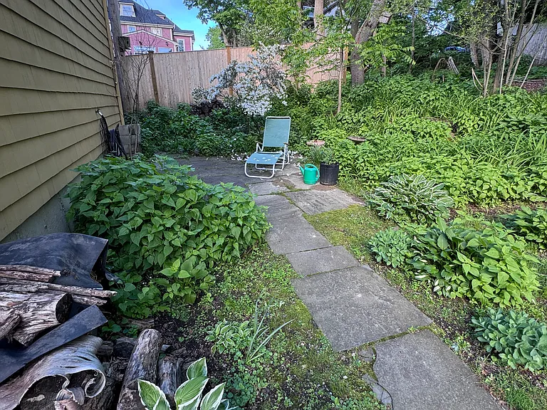 22 Perkins St #R — Photo 9