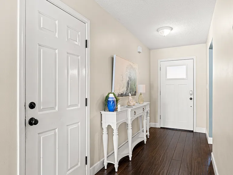 4684 Windstarr Dr — Photo 8