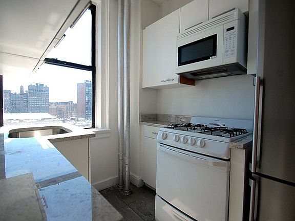 5th image of 629 W 173rd St APT 12g