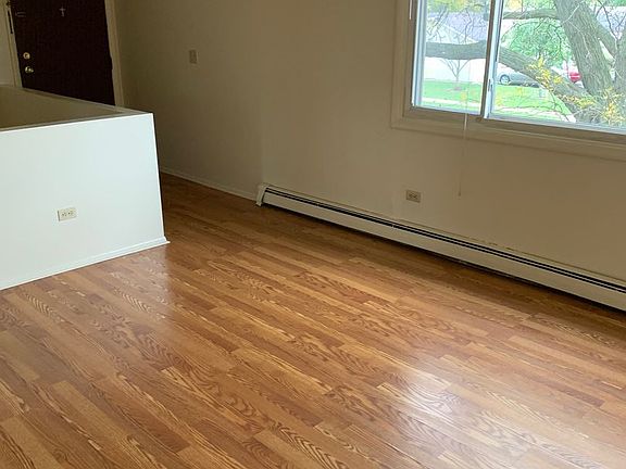 3rd image of 1019 W 6th St #1111-28