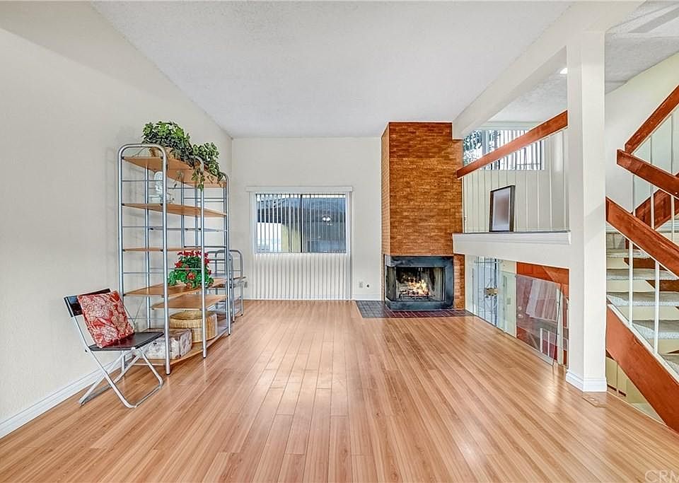 1st image of 2809 Montrose Ave