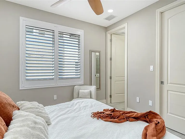 235 Cocoanut Ave #106B — Photo 27